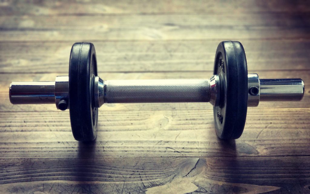 Fitness-Routine Gewicht verlieren und wählen