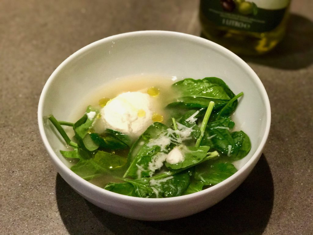 Keto-Suppe mit Spinat &amp; Parmesan - SuperMenU